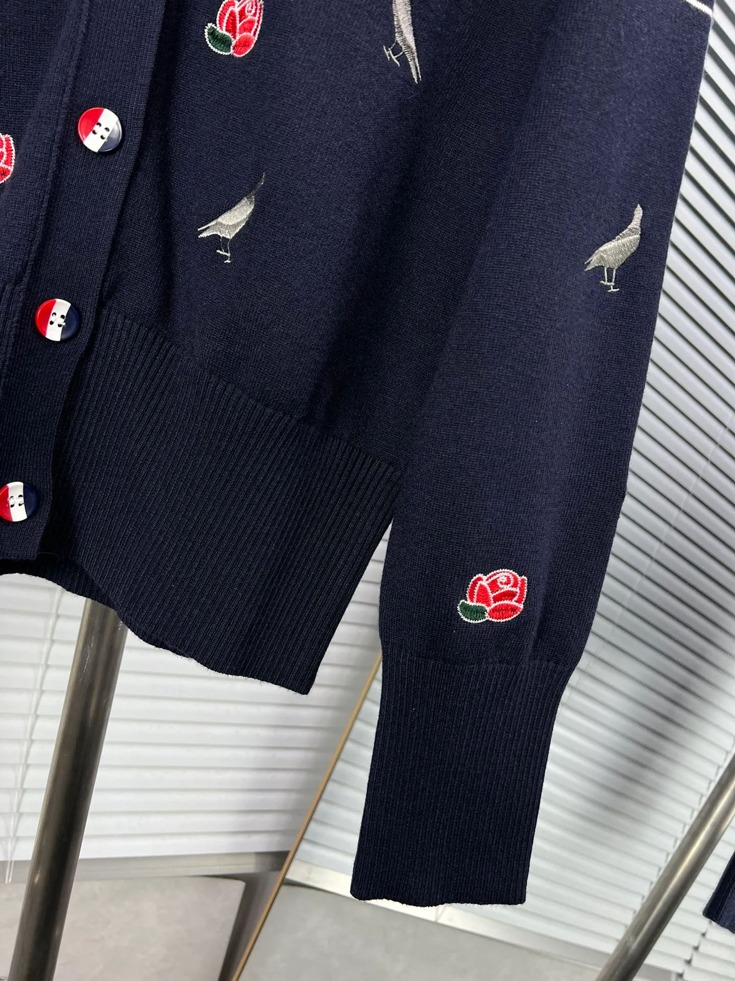 THOM BROWNE🇳🇱 V ： ：Cream White Gray Blue Sizes：0.1.2（S.M.L）